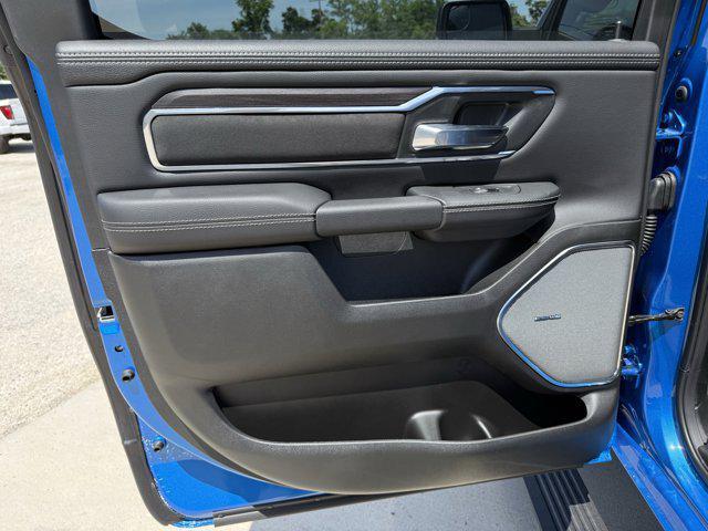 new 2025 Ram 1500 car, priced at $55,561
