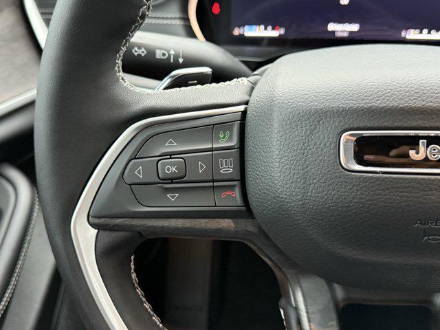 new 2025 Jeep Grand Cherokee car, priced at $39,097
