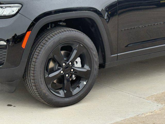 new 2025 Jeep Grand Cherokee car, priced at $39,097