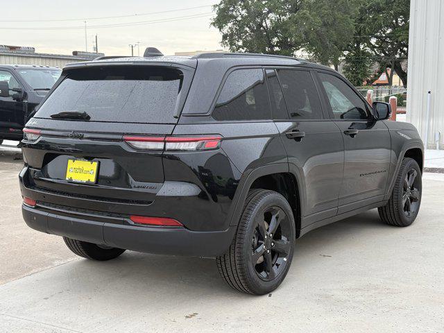 new 2025 Jeep Grand Cherokee car, priced at $39,097