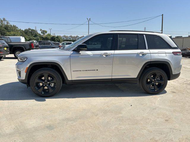 new 2025 Jeep Grand Cherokee car, priced at $45,666