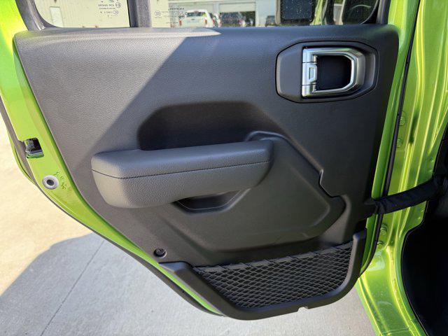 new 2025 Jeep Gladiator car, priced at $38,408