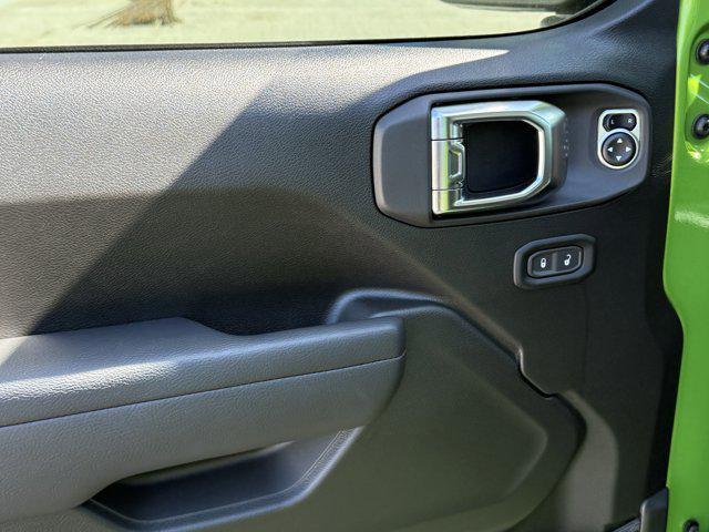 new 2025 Jeep Gladiator car, priced at $38,408