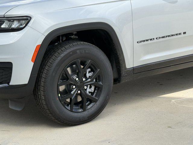 new 2025 Jeep Grand Cherokee L car, priced at $37,985