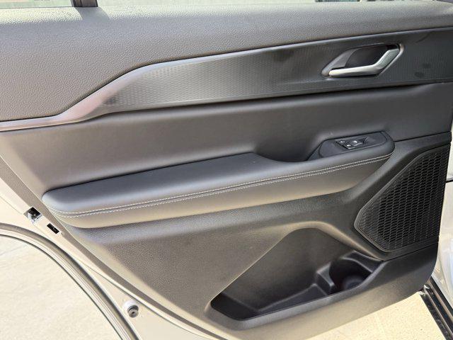 new 2025 Jeep Grand Cherokee L car, priced at $37,985