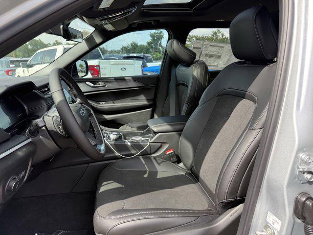 new 2025 Jeep Grand Cherokee L car, priced at $37,985