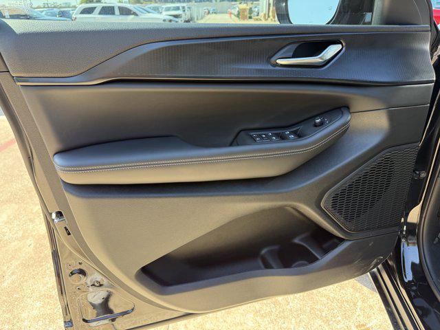 new 2025 Jeep Grand Cherokee L car, priced at $41,285