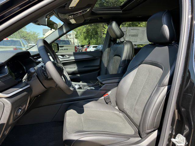 new 2025 Jeep Grand Cherokee L car, priced at $41,285