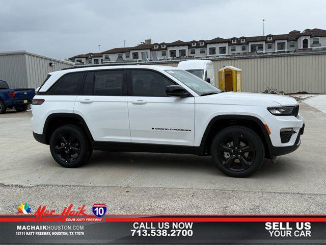 new 2025 Jeep Grand Cherokee car, priced at $39,178