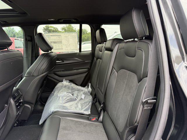 new 2025 Jeep Grand Cherokee car, priced at $35,535