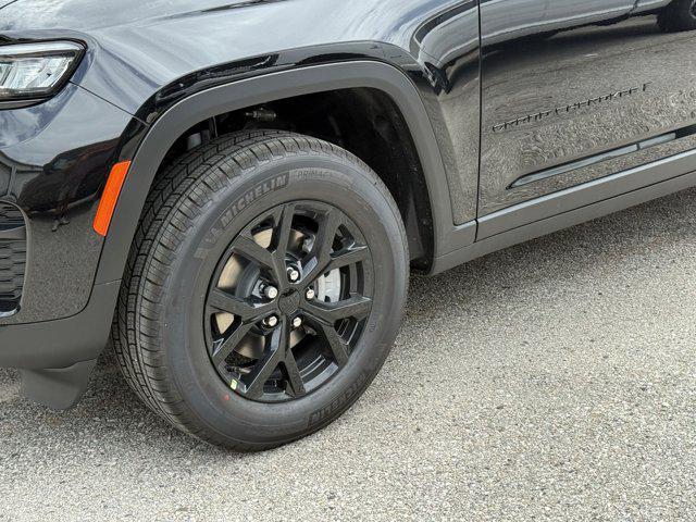 new 2025 Jeep Grand Cherokee car, priced at $35,535