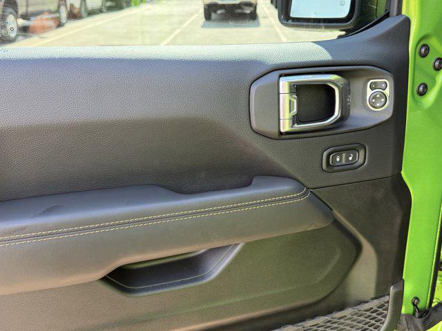new 2025 Jeep Gladiator car, priced at $41,721