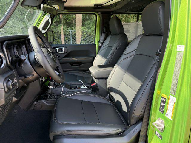 new 2025 Jeep Gladiator car, priced at $41,721
