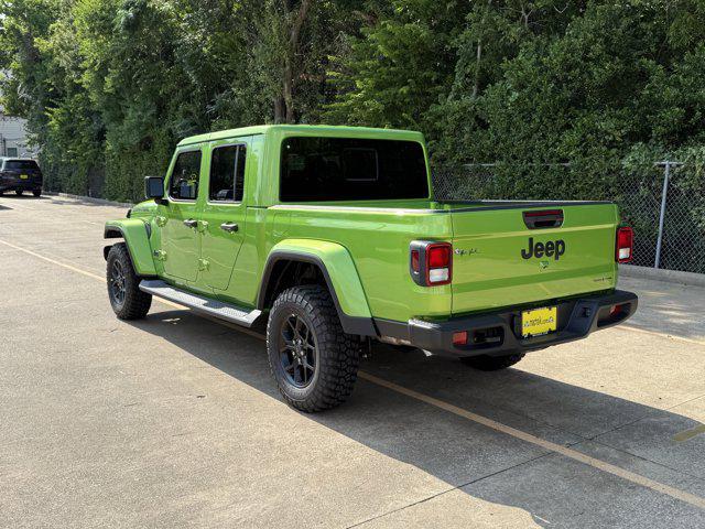 new 2025 Jeep Gladiator car, priced at $41,721