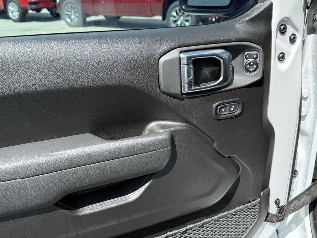 new 2025 Jeep Wrangler car, priced at $44,174