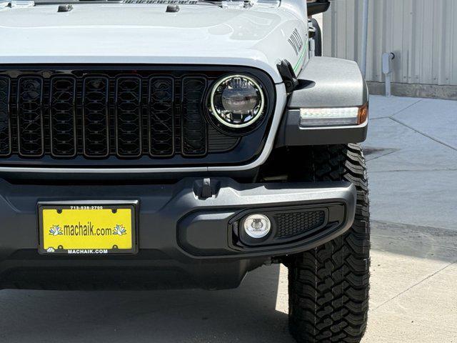 new 2025 Jeep Wrangler car, priced at $44,174
