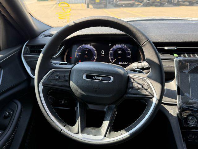 new 2025 Jeep Grand Cherokee car, priced at $34,299