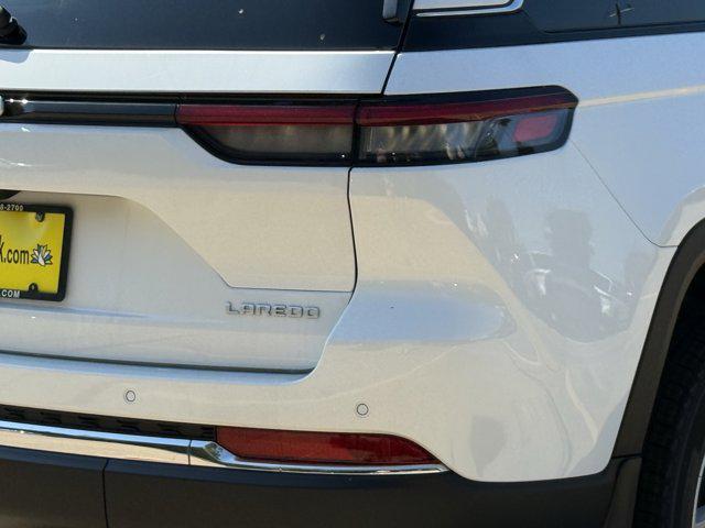 new 2025 Jeep Grand Cherokee car, priced at $34,299