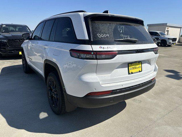 new 2024 Jeep Grand Cherokee car, priced at $36,398