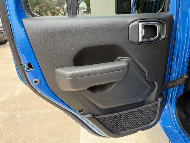 new 2025 Jeep Wrangler car, priced at $41,799