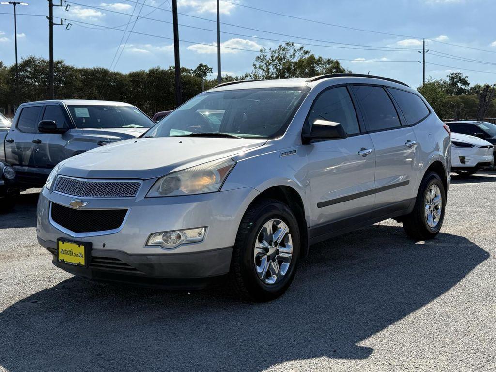 used 2012 Chevrolet Traverse car, priced at $5,500