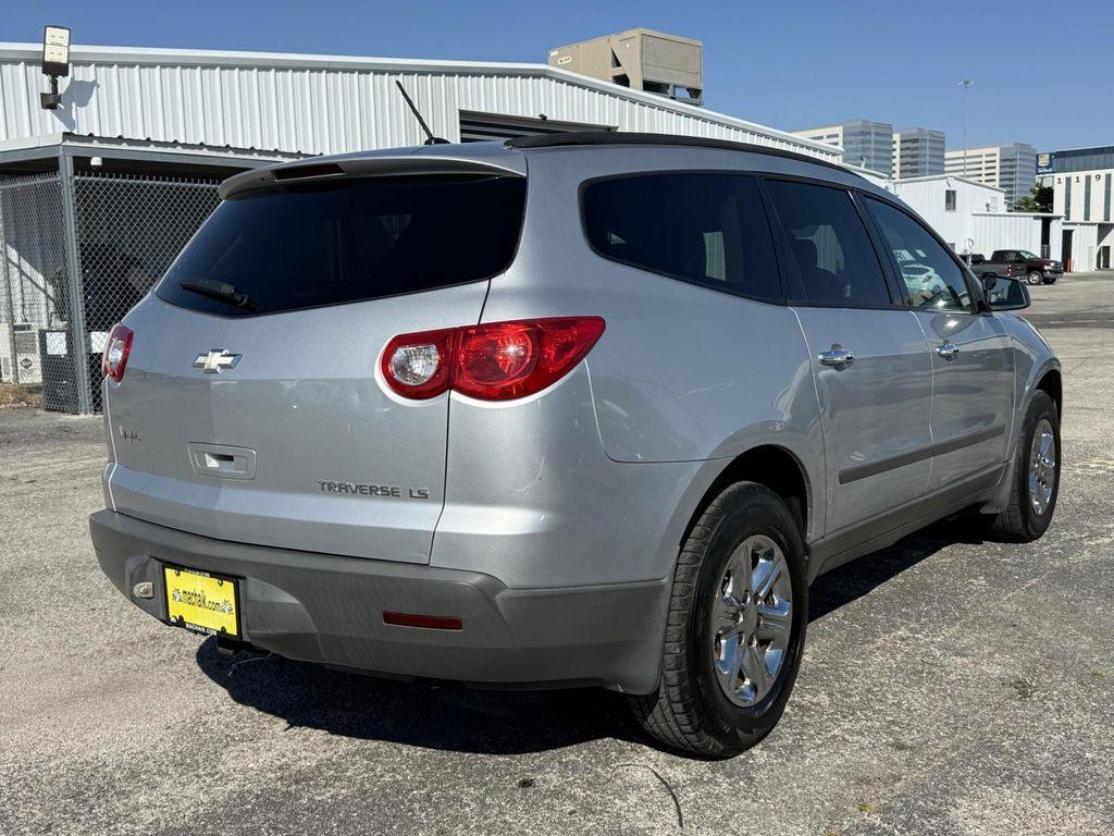used 2012 Chevrolet Traverse car, priced at $5,500