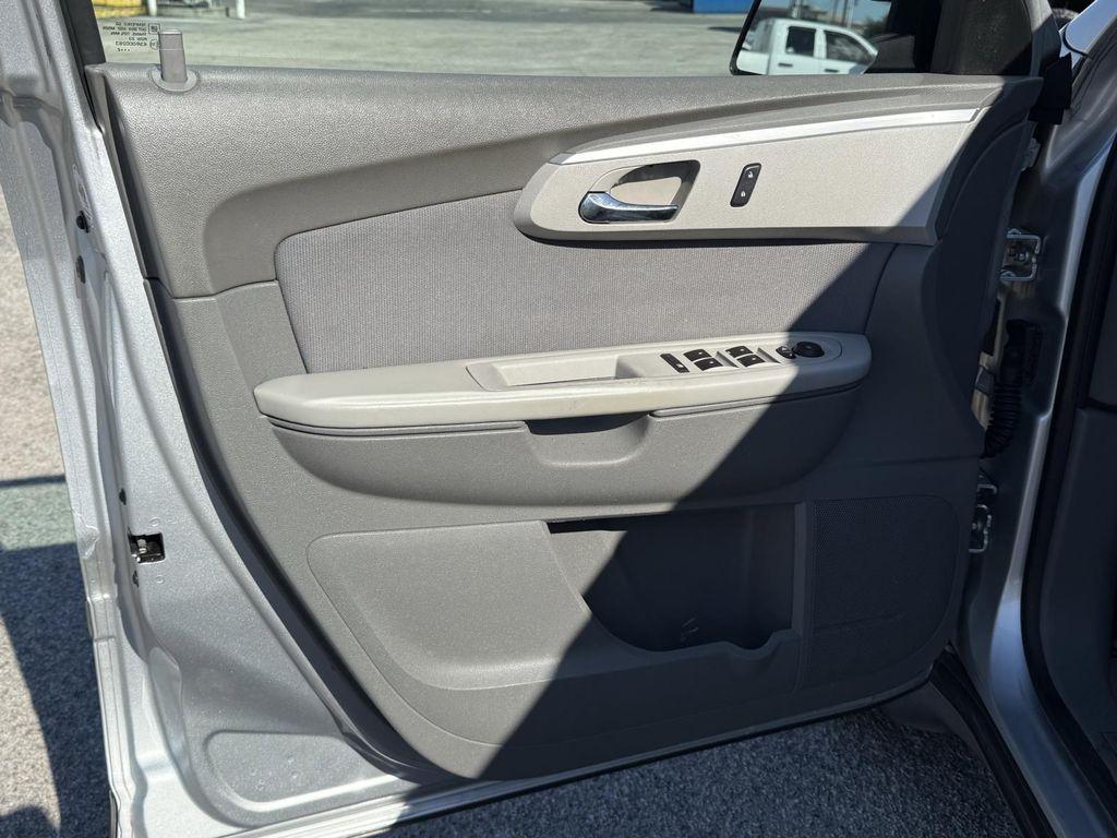 used 2012 Chevrolet Traverse car, priced at $5,500