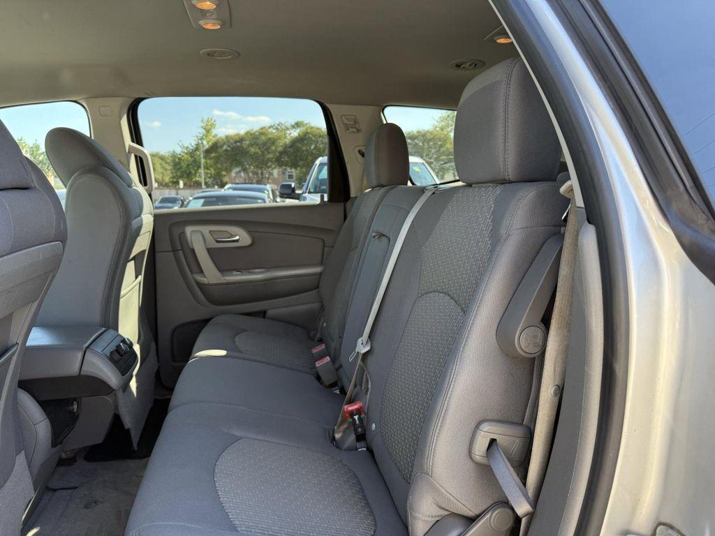 used 2012 Chevrolet Traverse car, priced at $5,500