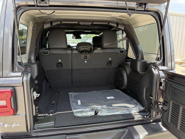 new 2025 Jeep Wrangler car, priced at $46,660