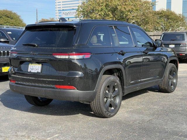 new 2024 Jeep Grand Cherokee car, priced at $35,580