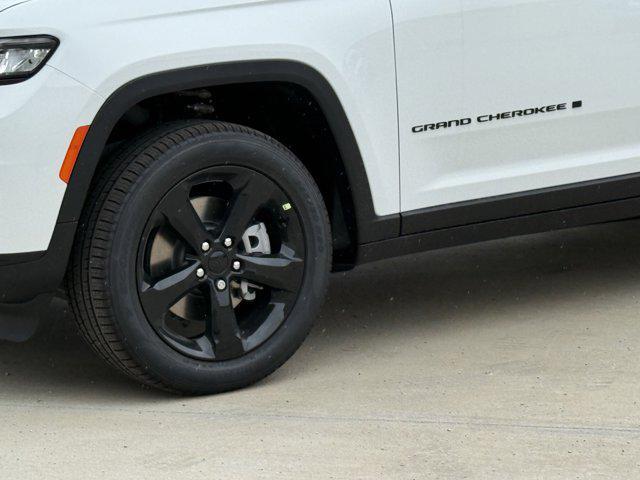 new 2025 Jeep Grand Cherokee L car, priced at $39,951