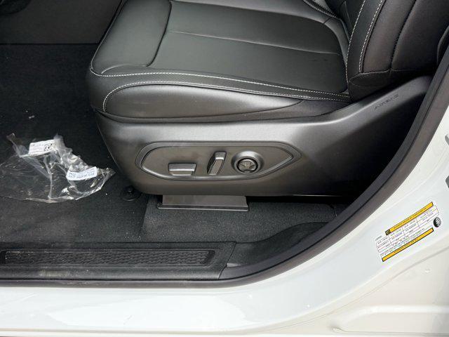 new 2025 Jeep Grand Cherokee L car, priced at $39,951