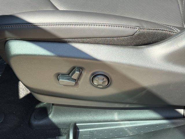 new 2026 Chrysler Pacifica car, priced at $39,752