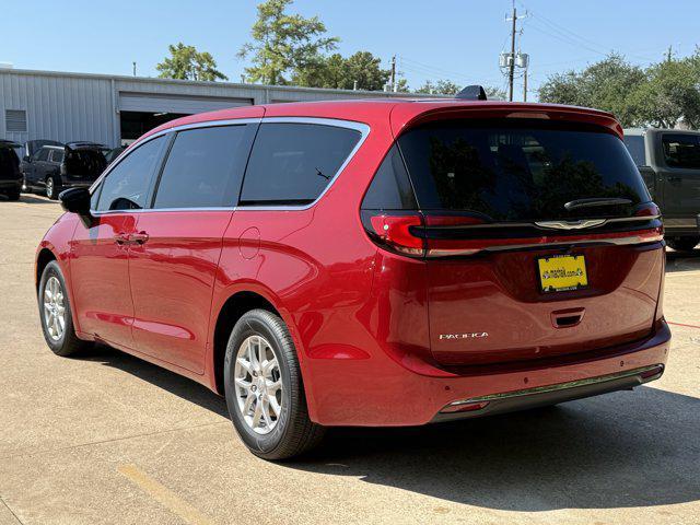 new 2026 Chrysler Pacifica car, priced at $39,752