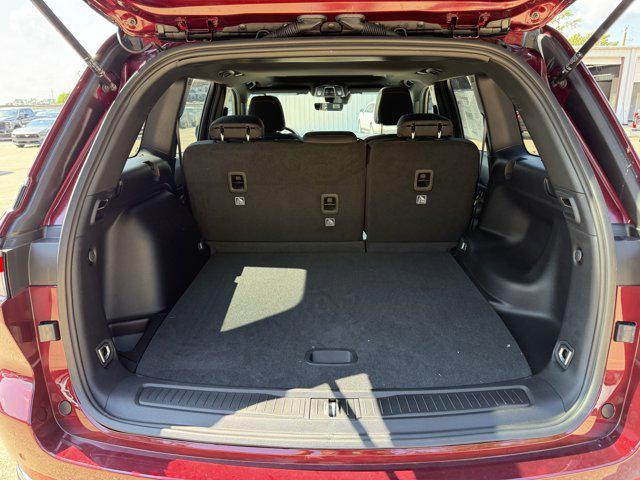 new 2025 Jeep Grand Cherokee car, priced at $34,447