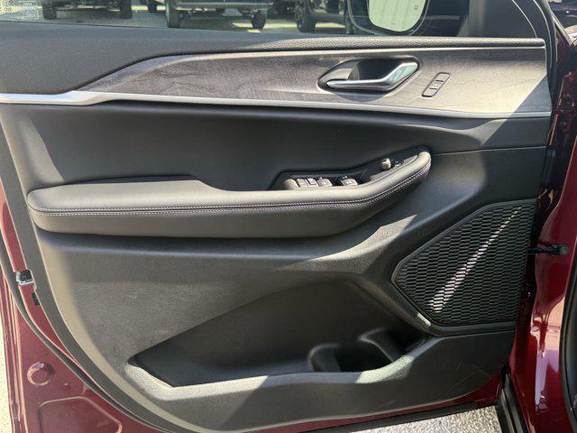 new 2025 Jeep Grand Cherokee L car, priced at $42,892
