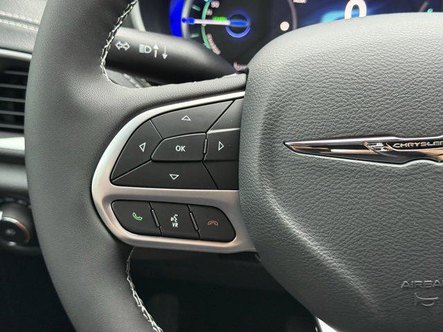 new 2025 Chrysler Pacifica Hybrid car, priced at $42,124