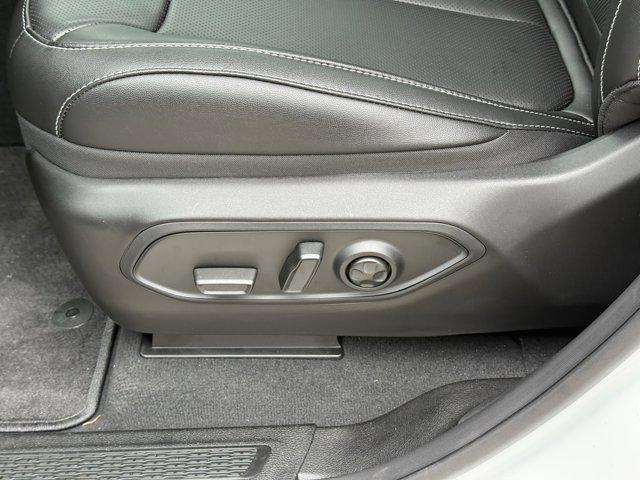 new 2025 Jeep Grand Cherokee car, priced at $39,156