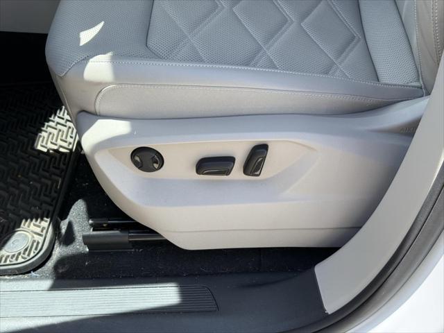 used 2024 Volkswagen Atlas car, priced at $31,000