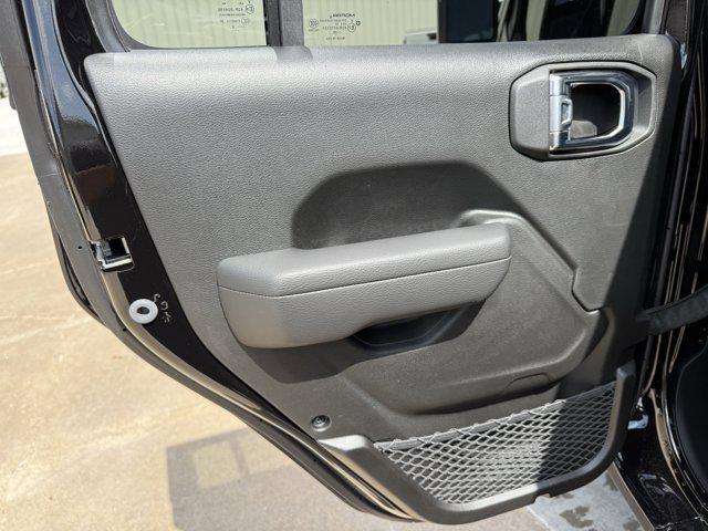 new 2025 Jeep Gladiator car, priced at $39,970