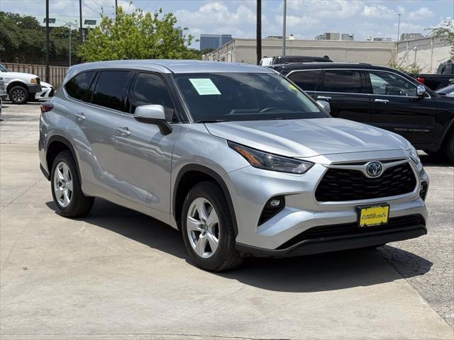 used 2022 Toyota Highlander Hybrid car, priced at $35,250