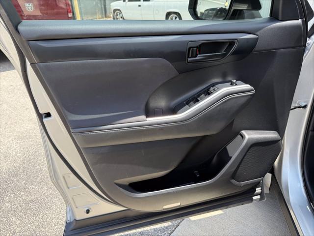 used 2022 Toyota Highlander Hybrid car, priced at $35,250