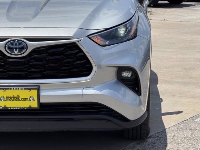 used 2022 Toyota Highlander Hybrid car, priced at $35,250