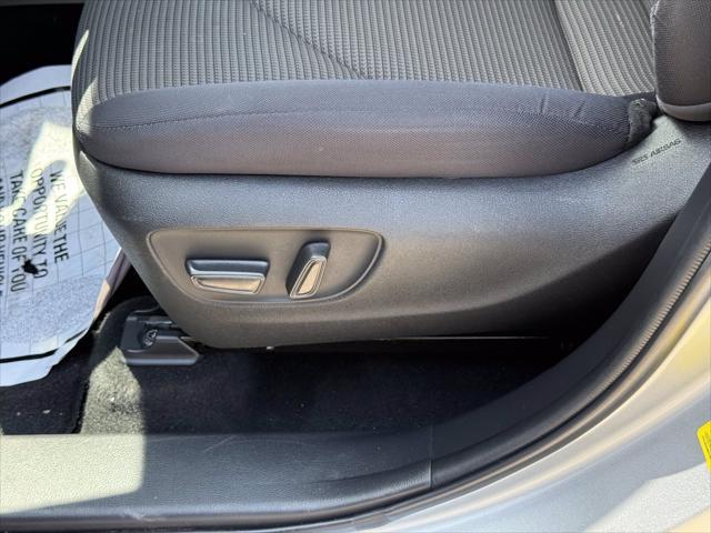used 2022 Toyota Highlander Hybrid car, priced at $35,250