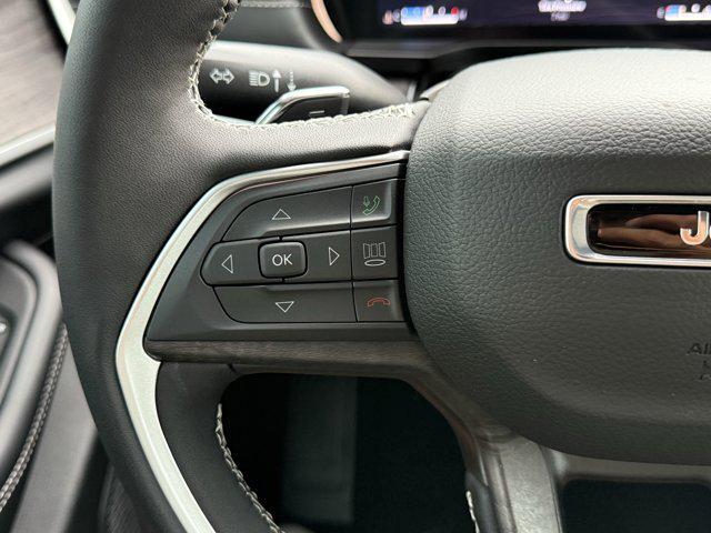 new 2025 Jeep Grand Cherokee car, priced at $39,378