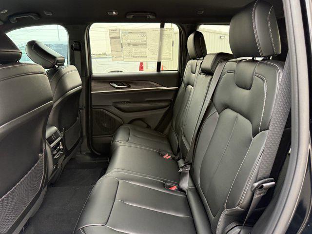new 2025 Jeep Grand Cherokee car, priced at $39,378
