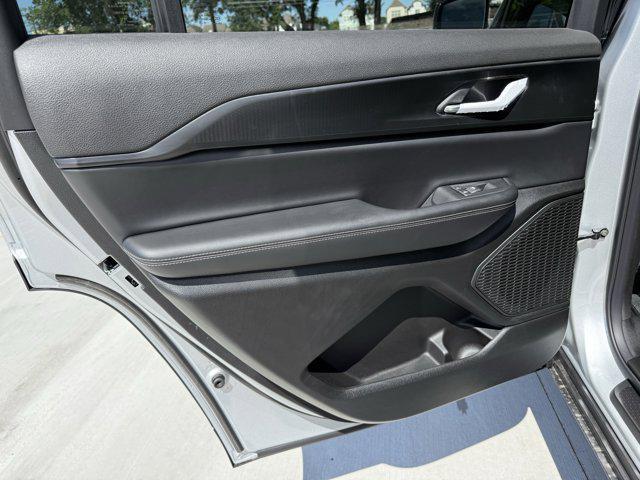 new 2025 Jeep Grand Cherokee L car, priced at $37,414