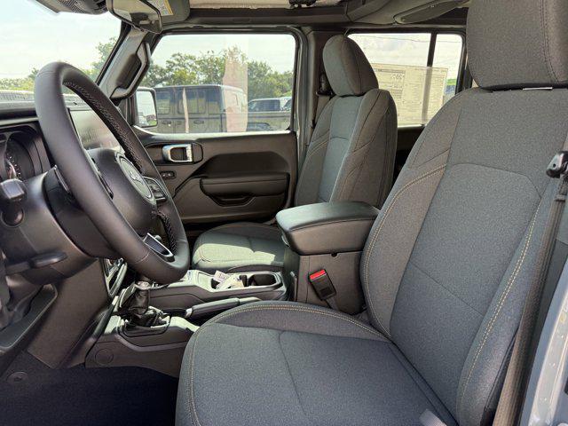 new 2025 Jeep Wrangler car, priced at $41,707