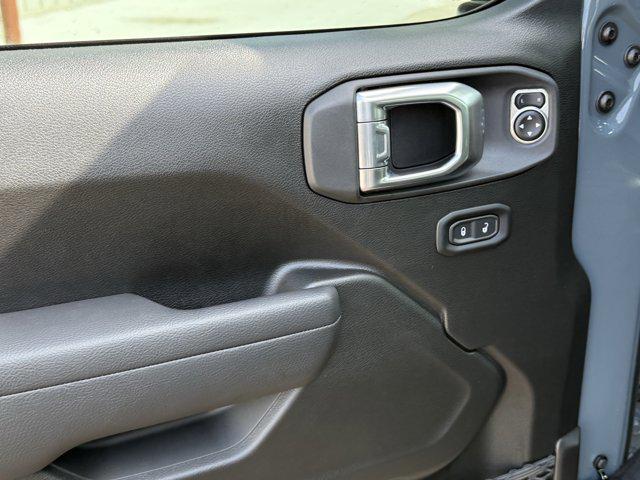 new 2025 Jeep Wrangler car, priced at $41,707
