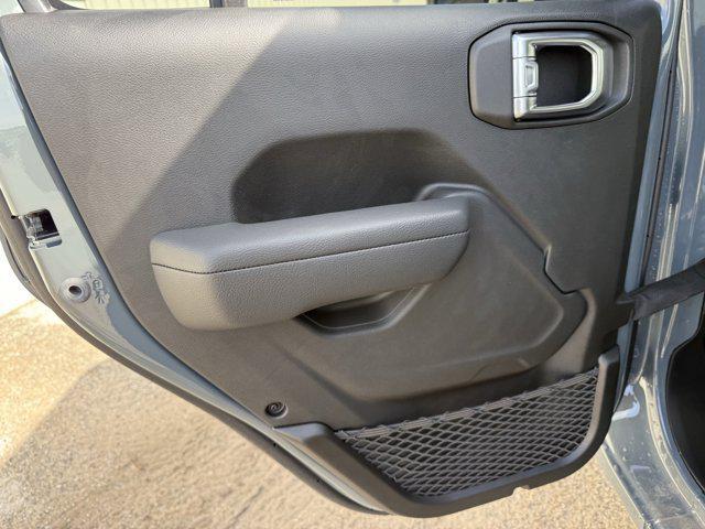 new 2025 Jeep Wrangler car, priced at $41,707